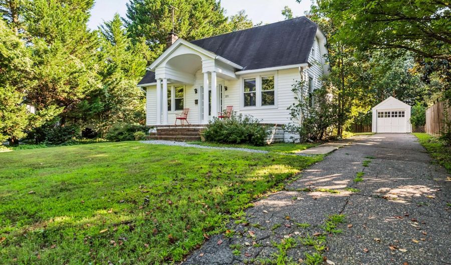 221 WESTWOOD Rd, Annapolis, MD 21401 - 2 Beds, 1 Bath