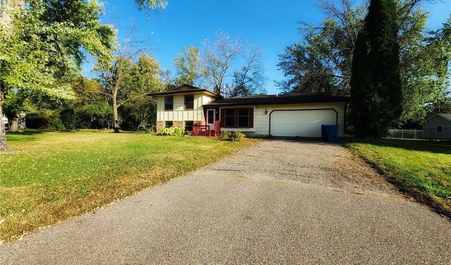 7130 167th Ct W, Rosemount, MN 55068 - 4 Beds, 2 Bath