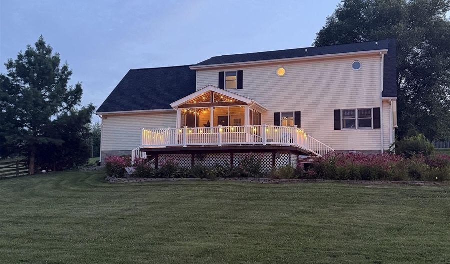 114 Corrie Ln, Bedford, IN 47421 - 4 Beds, 3 Bath