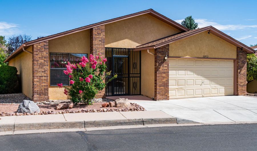10912 Griffith Park Dr NE, Albuquerque, NM 87123 - 3 Beds, 2 Bath