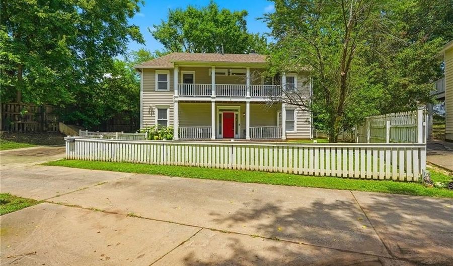 312 Glenwood Ave SE, Atlanta, GA 30312 - 2 Beds, 3 Bath