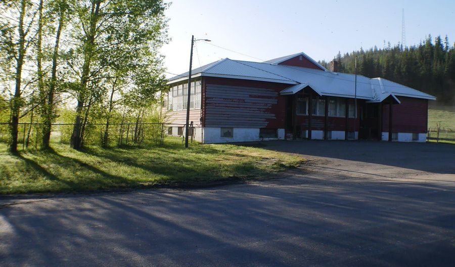 565 Poplar St, Clarkia, ID 83812 - 2 Beds, 2 Bath