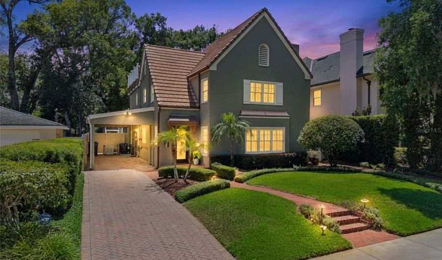 910 ALAMEDA St, Orlando, FL 32804 - 4 Beds, 4 Bath