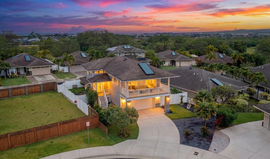 35 Pakau Pl, Kahului, HI 96732 - 3 Beds, 3 Bath
