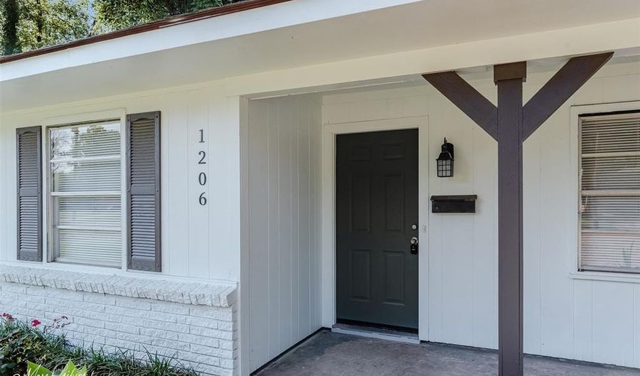 1206 Pecan Ln, Bossier City, LA 71112 - 5 Beds, 3 Bath