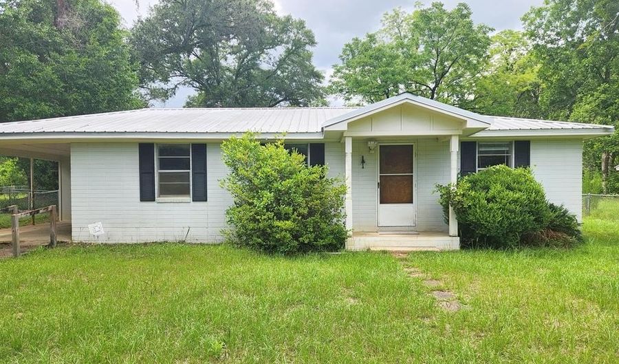 1013 Crawford Dr, Albany, GA 31705 - 3 Beds, 1 Bath