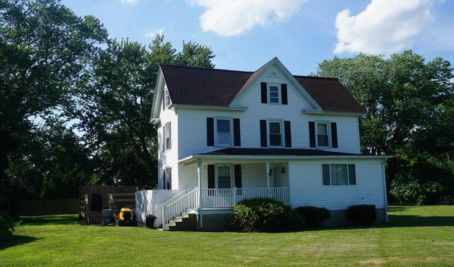 24287 FRONT St, Accomac, VA 23301 - 3 Beds, 2 Bath