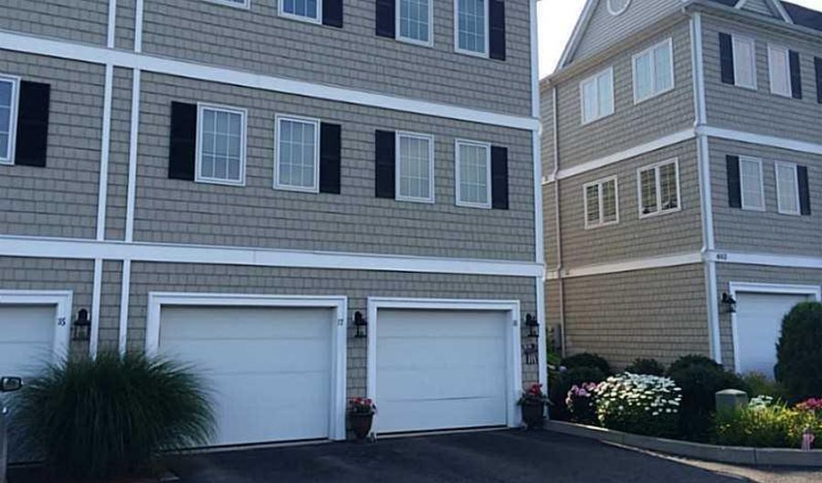 681 Metacom Ave 77, Bristol, RI 02809 - 2 Beds, 2 Bath