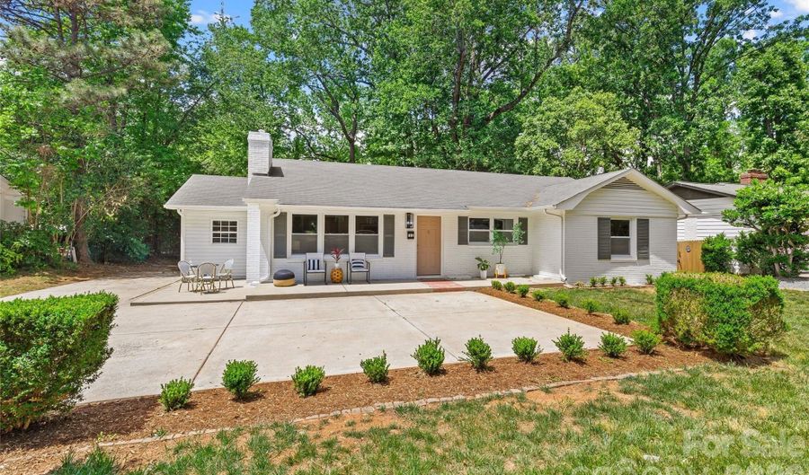 1915 Birchcrest Dr, Charlotte, NC 28205 - 4 Beds, 2 Bath