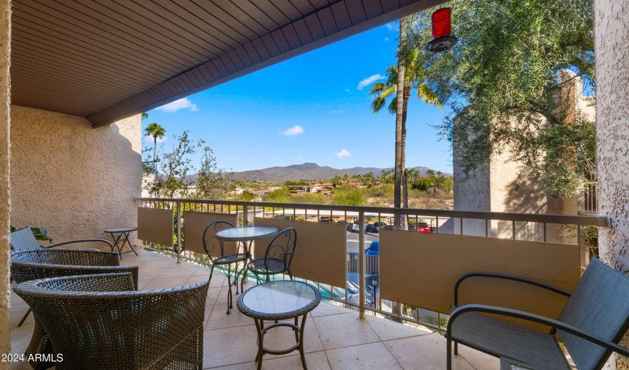 7402 E CAREFREE Dr 310, Carefree, AZ 85377 - 2 Beds, 2 Bath