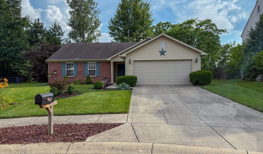 9947 Comb Run Ct, Avon, IN 46123 - 3 Beds, 2 Bath