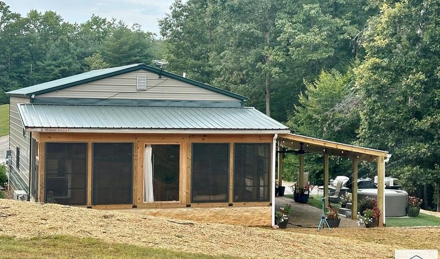 4265 Goosepoint Rd, Bassett, VA 24171 - 4 Beds, 1 Bath