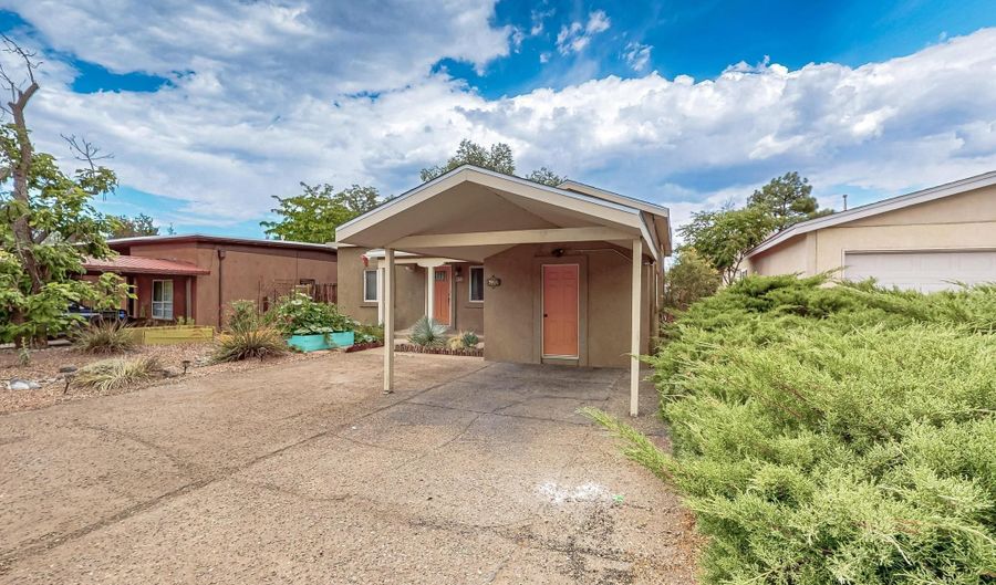 632 ADAMS St NE, Albuquerque, NM 87110 - 3 Beds, 1 Bath