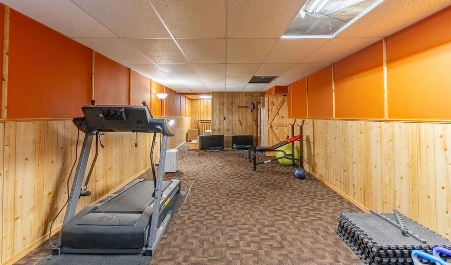 3168 282nd Rd, Arkansas City, KS 67005 - 4 Beds, 3 Bath
