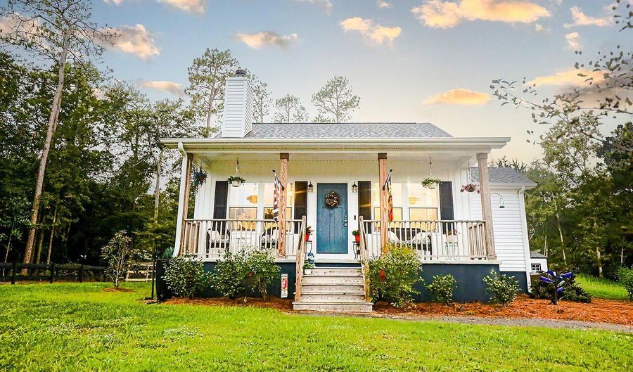 505 Butter Rd, Bonneau, SC 29431 - 3 Beds, 2 Bath