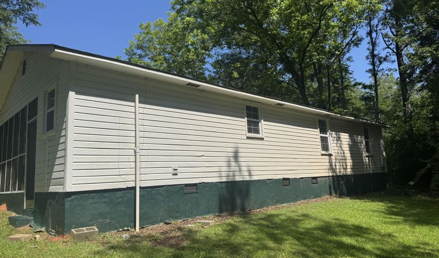 173 Enniis Berry Ln, Alexander City, AL 35010 - 3 Beds, 1 Bath