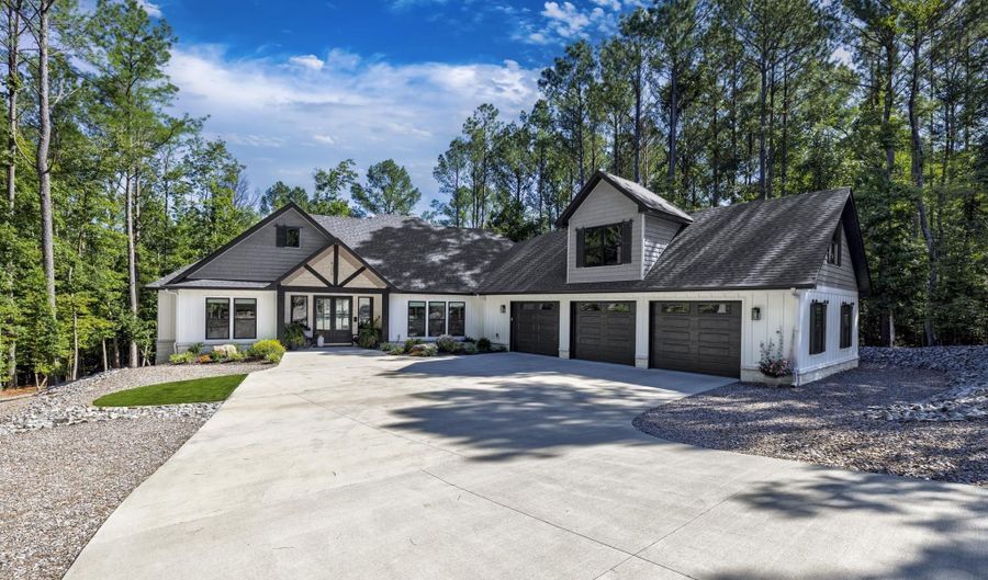 29 Gusta Ln, Hot Springs Village, AR 71909 - 4 Beds, 3 Bath
