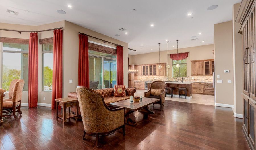 37267 NE Greythorn Cir, Carefree, AZ 85377 - 5 Beds, 5 Bath
