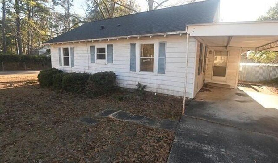 155 6th St, Alexander City, AL 35010 - 2 Beds, 1 Bath