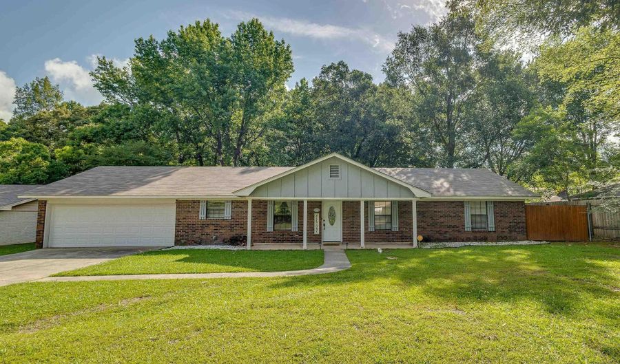 800 ORION Dr, Bastrop, LA 71220 - 3 Beds, 2 Bath