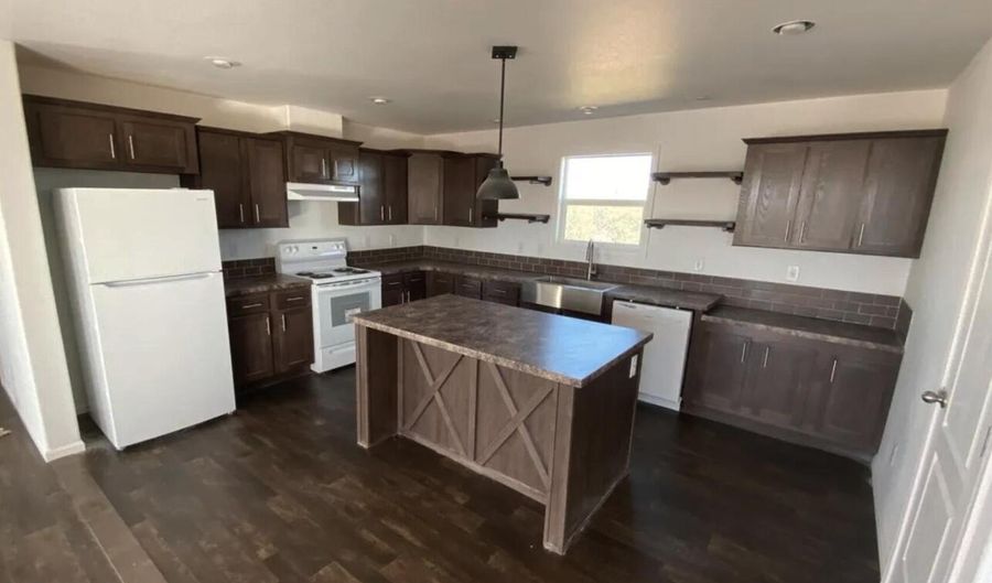 9769 S THORNTON Rd, Casa Grande, AZ 85193 - 3 Beds, 4 Bath