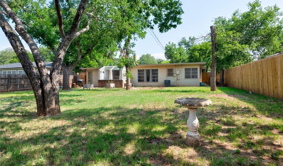 4041 Monticello St, Abilene, TX 79605 - 2 Beds, 1 Bath