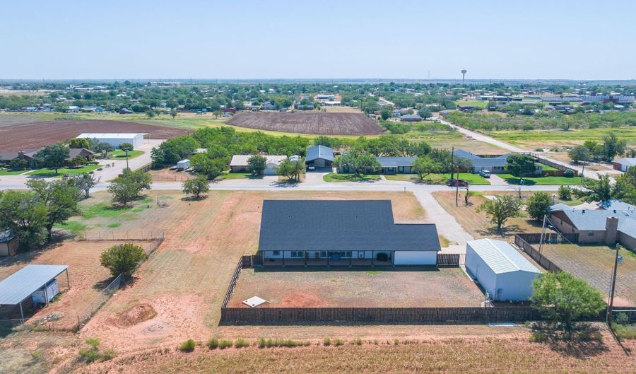 524 Avenue Q, Anson, TX 79501 - 4 Beds, 3 Bath
