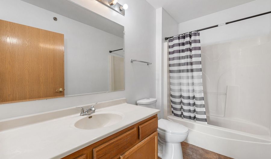 881 N Swift Rd 206, Addison, IL 60101 - 2 Beds, 2 Bath