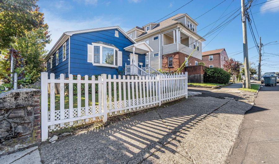 119 Madison Ter, Bridgeport, CT 06606 - 3 Beds, 2 Bath