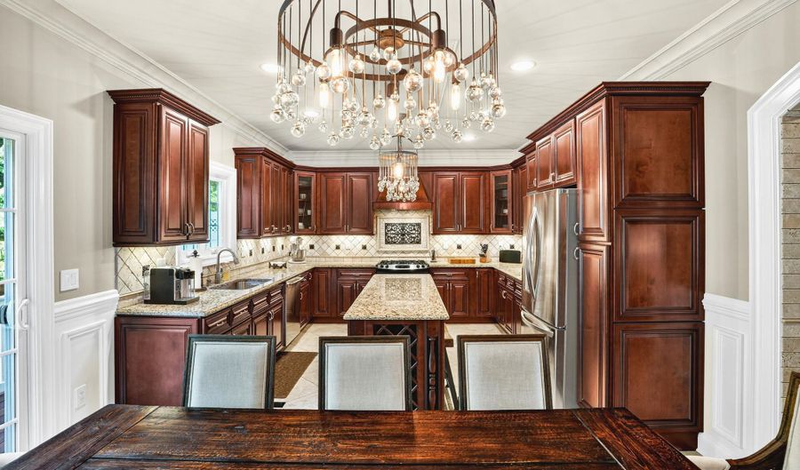 45 White Oak Ln, Aberdeen, NJ 07747 - 3 Beds, 4 Bath