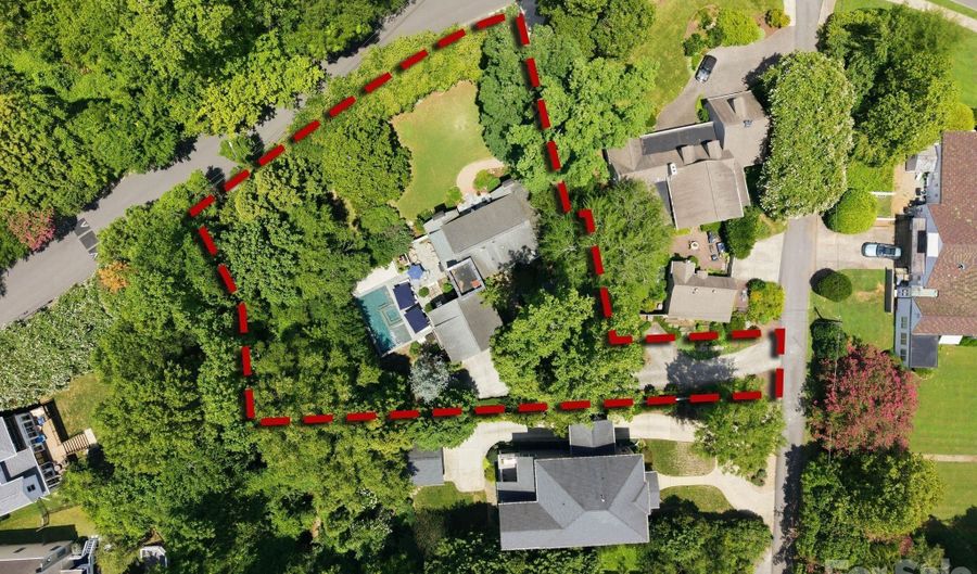 2700 Belvedere Ave, Charlotte, NC 28205 - 5 Beds, 4 Bath