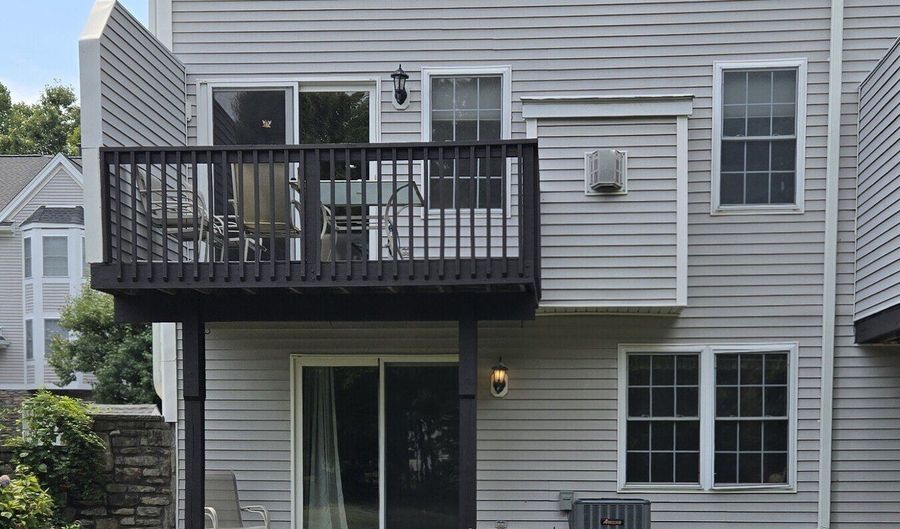1004 Pinnacle Way 1004, Danbury, CT 06811 - 2 Beds, 3 Bath