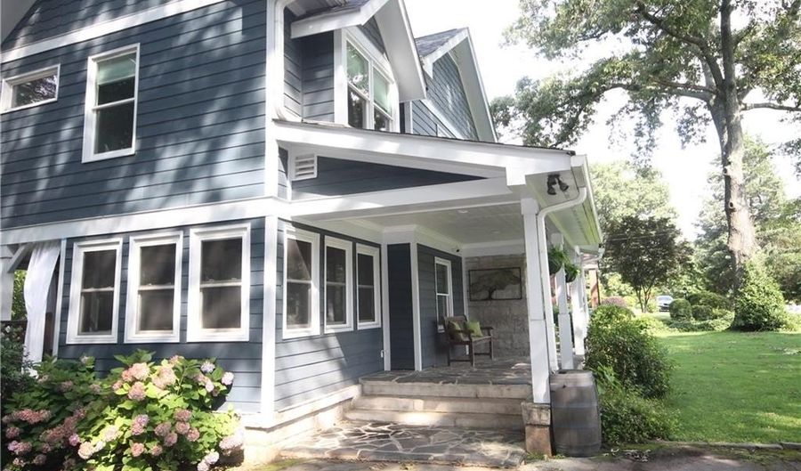 3293 Covington Hwy, Avondale Estates, GA 30002 - 5 Beds, 3 Bath