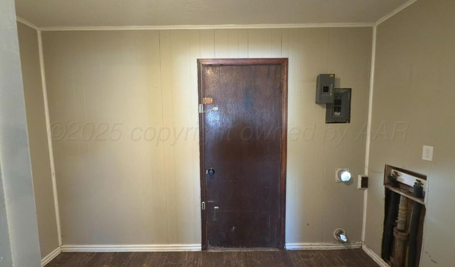 2402 N Seminole St, Amarillo, TX 79107 - 3 Beds, 2 Bath