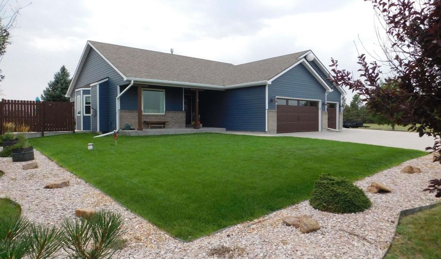 6631 ELIZABETH Rd, Cheyenne, WY 82009 - 4 Beds, 3 Bath