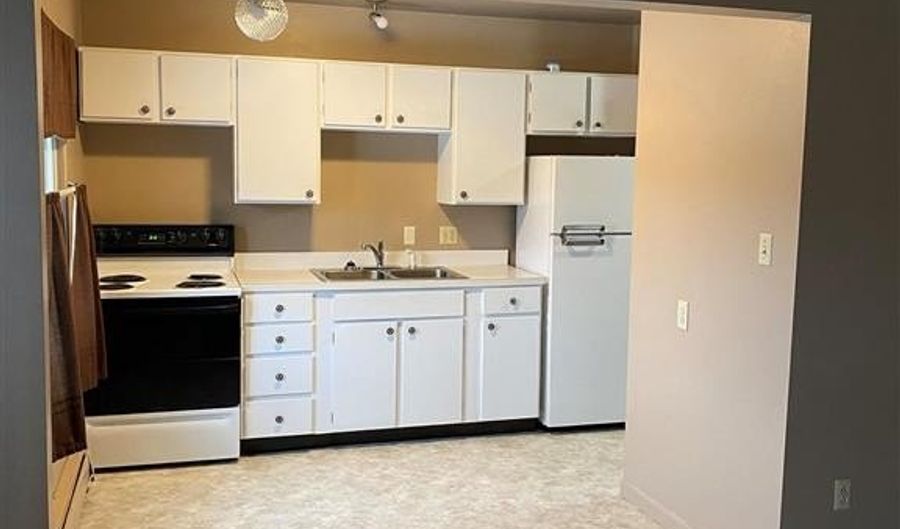 1913 16th St Apartment 3, Cody, WY 82414 - 2 Beds, 1 Bath