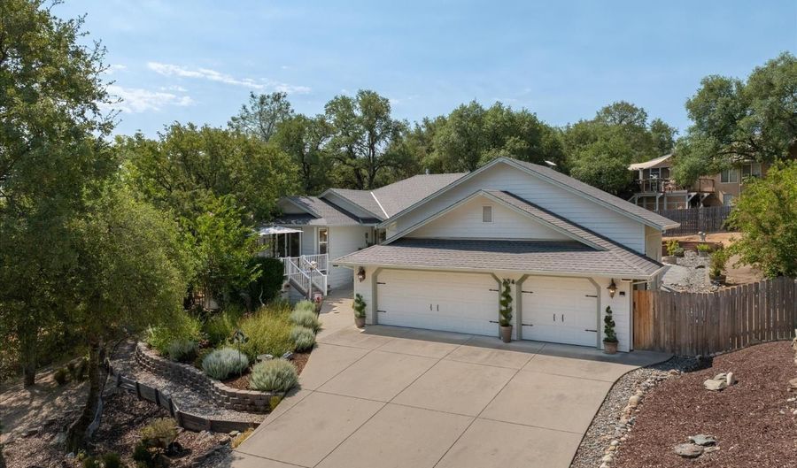 234 Mistletoe Ct, Angels Camp, CA 95222 - 3 Beds, 2 Bath