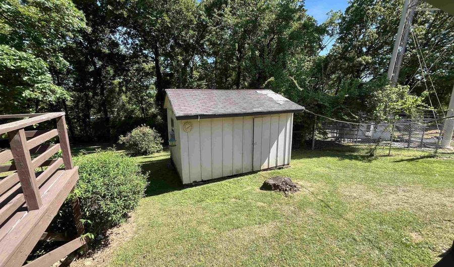 630 NAVAJO Trl, Alabaster, AL 35007 - 4 Beds, 3 Bath