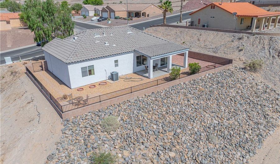 3933 Ontell Dr, Bullhead City, AZ 86442 - 3 Beds, 2 Bath