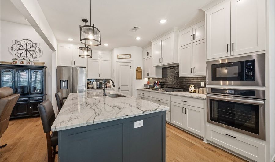 1110 Whistler St, Bentonville, AR 72713 - 4 Beds, 3 Bath