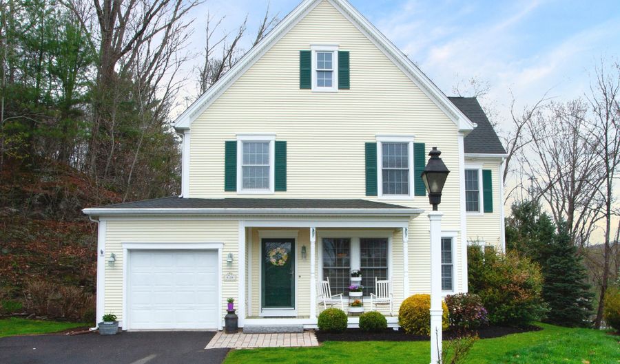 15 Rockledge Ln, Canton, CT 06019 - 3 Beds, 3 Bath
