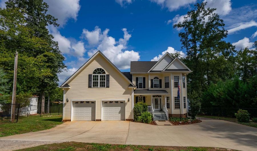 1151 DOGWOOD Shrs, Batesburg, SC 29006 - 4 Beds, 3 Bath