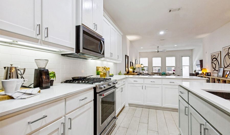 5015 Meridian Ln 1106, Addison, TX 75001 - 3 Beds, 3 Bath