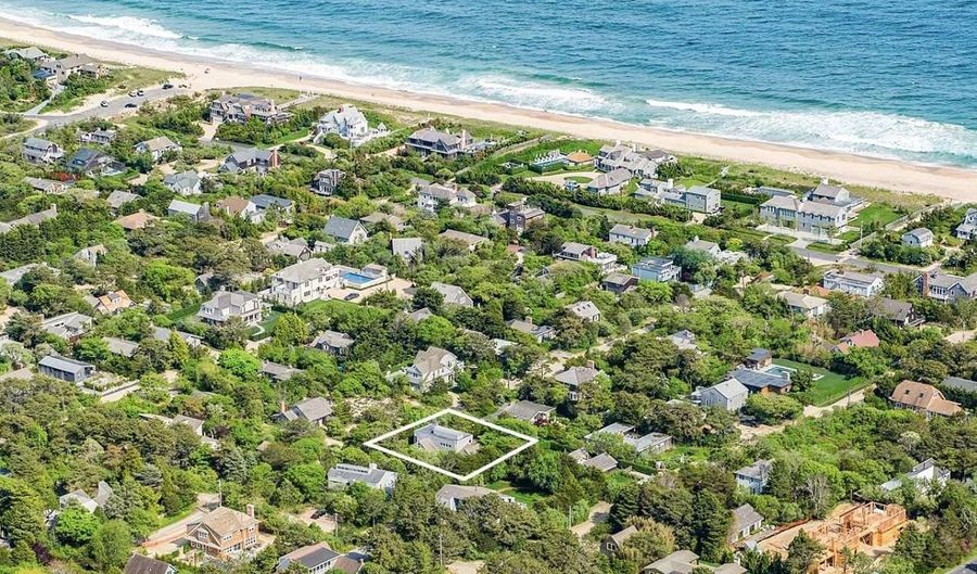 54 Gardiner Dr, Amagansett, NY 11930 - 4 Beds, 4 Bath