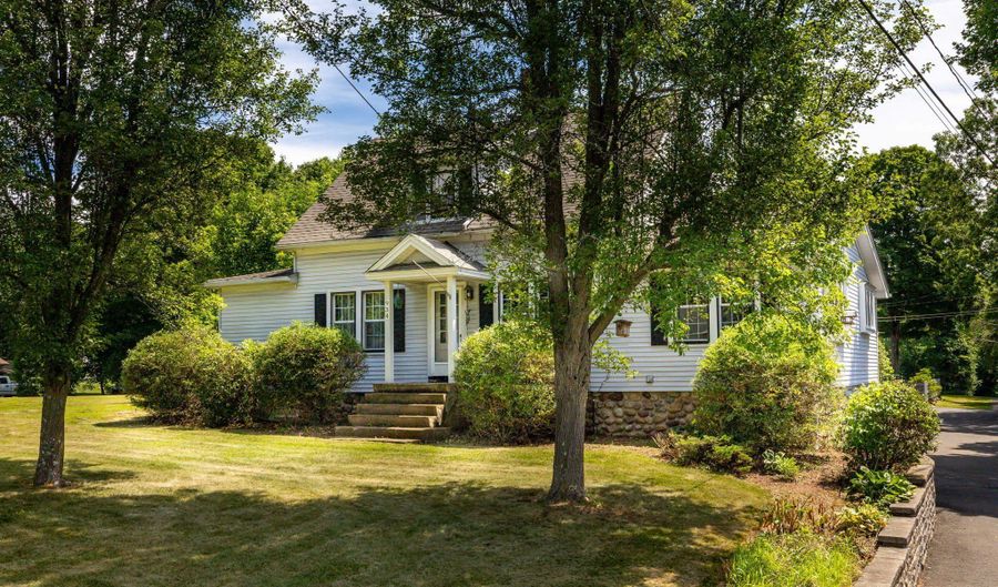 934 Jerome Ave, Bristol, CT 06010 - 3 Beds, 2 Bath