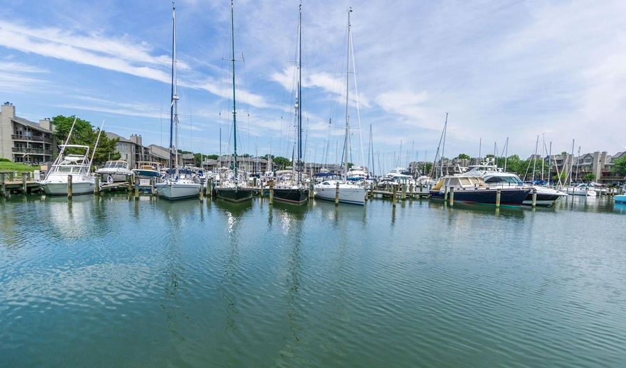 2004 QUAY VILLAGE Ct #101, Annapolis, MD 21403 - 2 Beds, 2 Bath