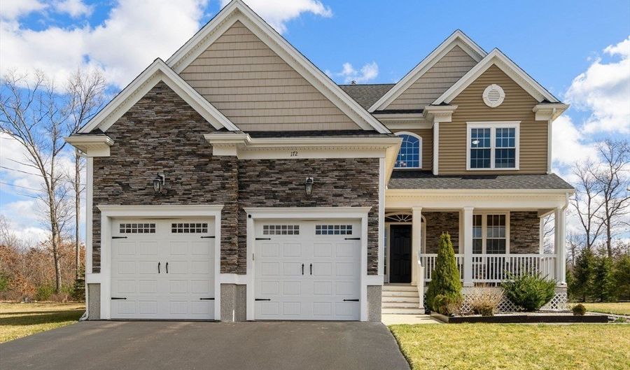 172 Downing Dr, Attleboro, MA 02703 - 4 Beds, 4 Bath