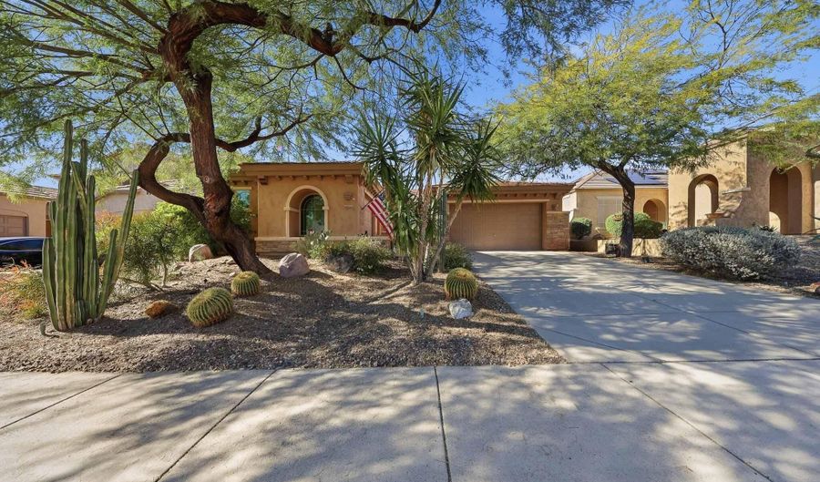 42820 N LIVINGSTONE Way, Anthem, AZ 85086 - 4 Beds, 3 Bath
