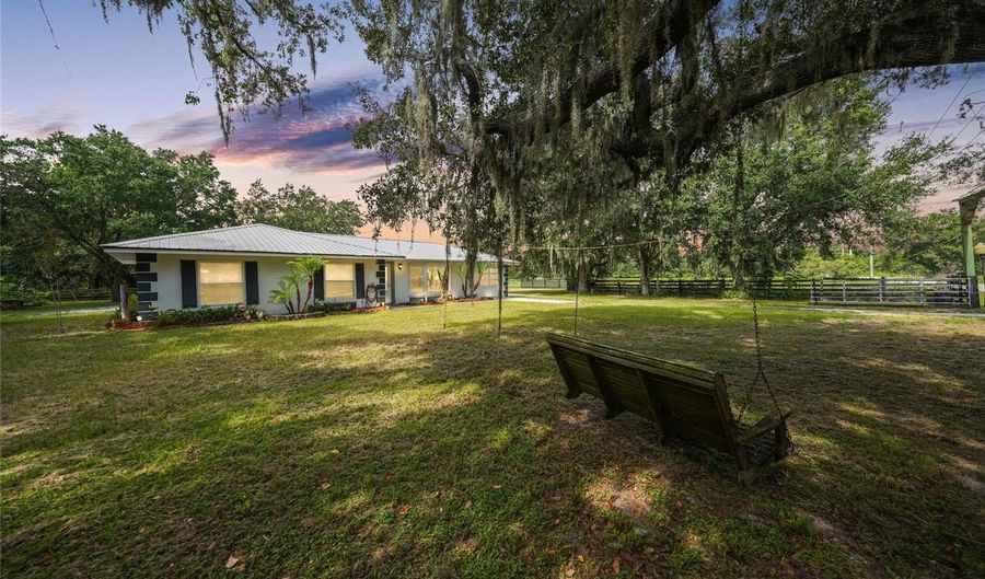 5018 NW OAK HILL Ave, Arcadia, FL 34266 - 3 Beds, 2 Bath