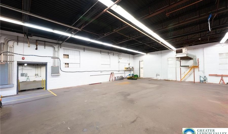 425 N 3rd St, Allentown, PA 18102 - 0 Beds, 0 Bath